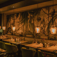 Black and Blue Leliegracht