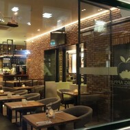 THE BIG APPLE American Grill Restaurant &amp; Café