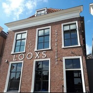Looxs Bar & Kitchen