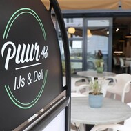 Puur 48 IJs &amp; Deli